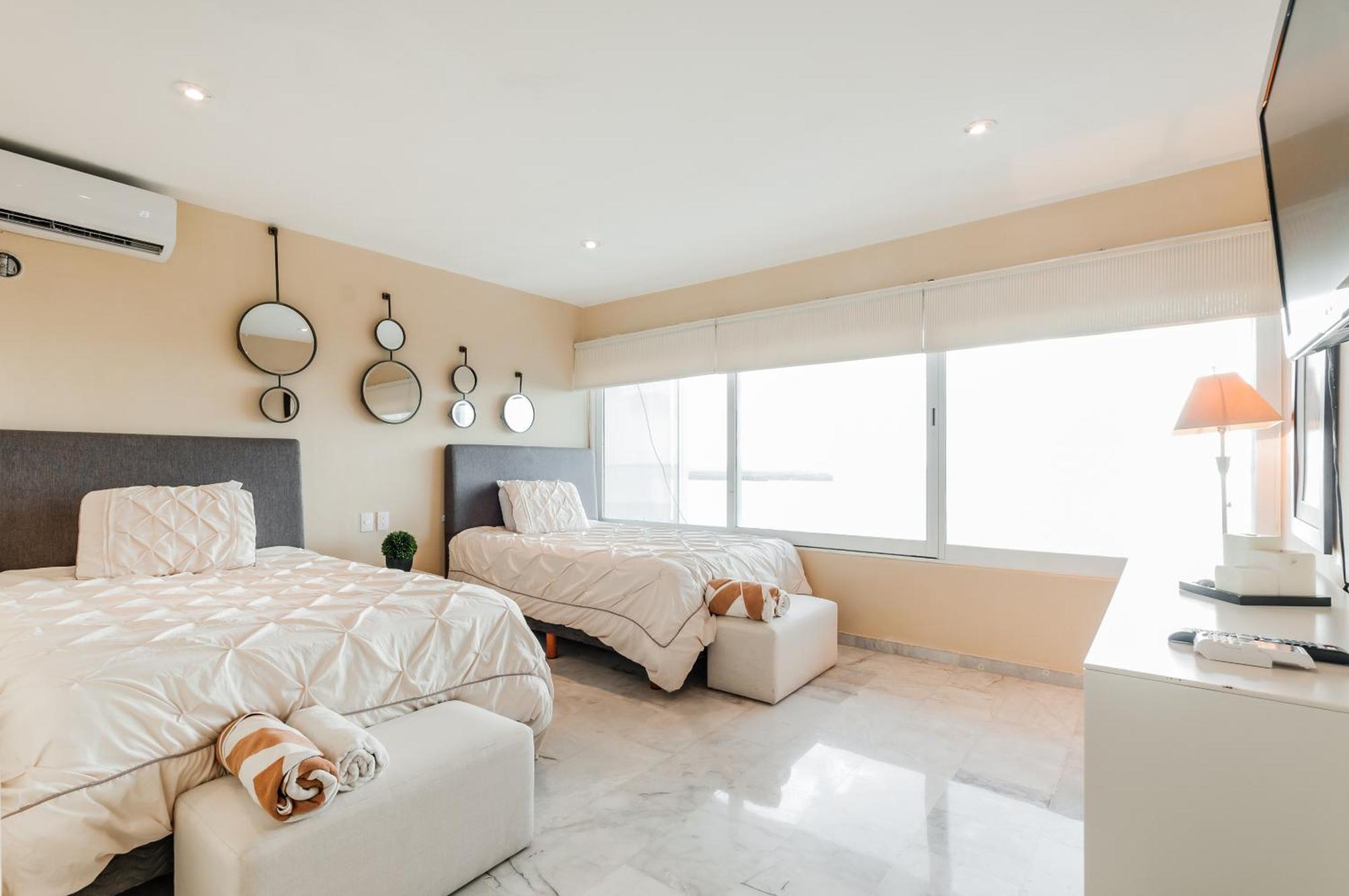Brisas Beachfront Penthouses Cancún Zewnętrze zdjęcie